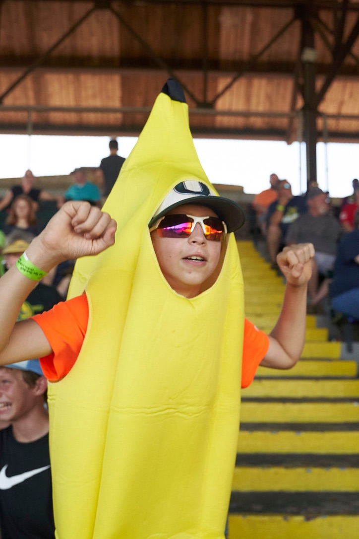 Kid-in-banana-costue